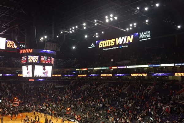 太陽隊的主場是哪個體育場？